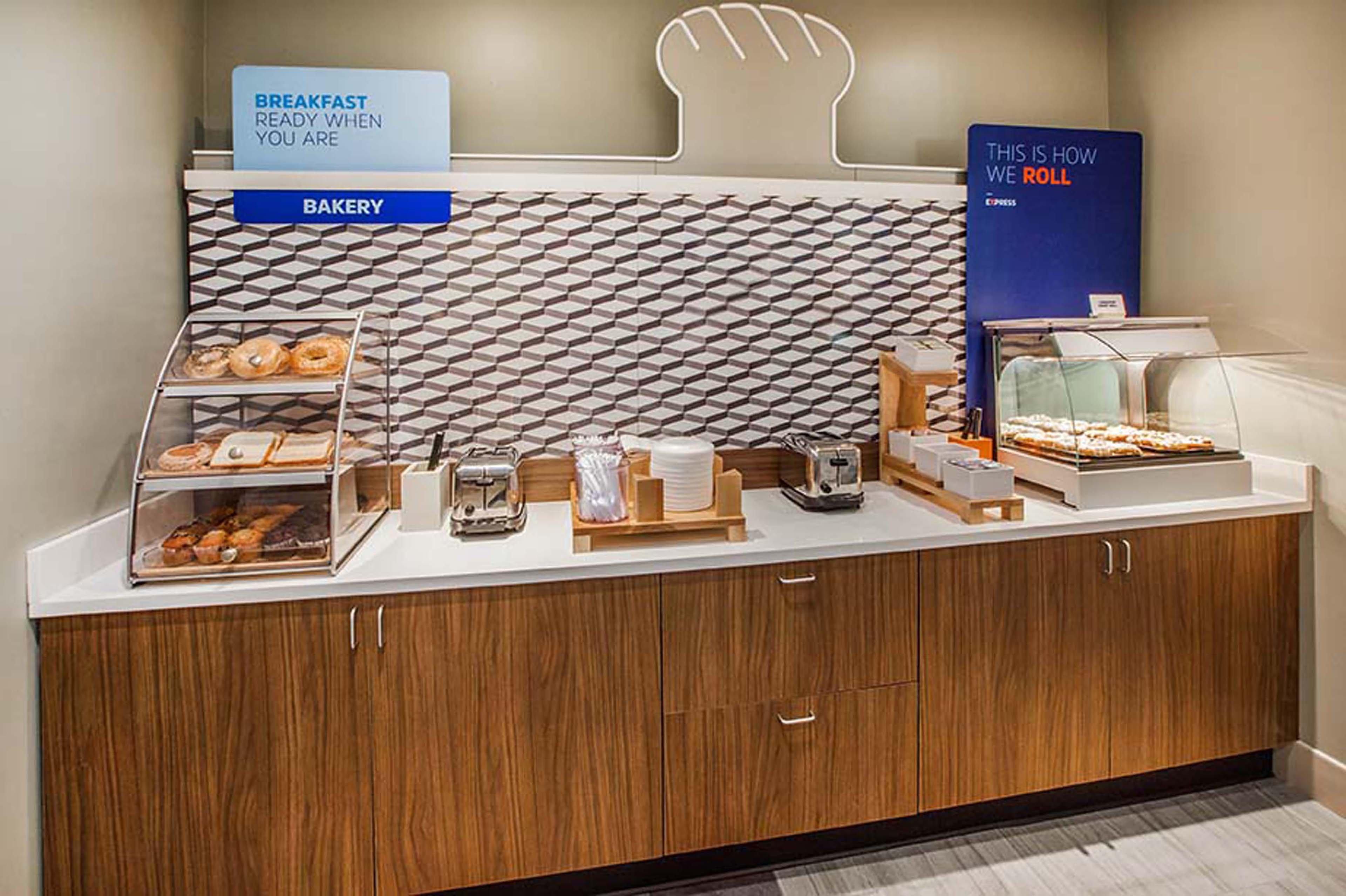 Holiday Inn Express Chelmsford By Ihg Экстерьер фото