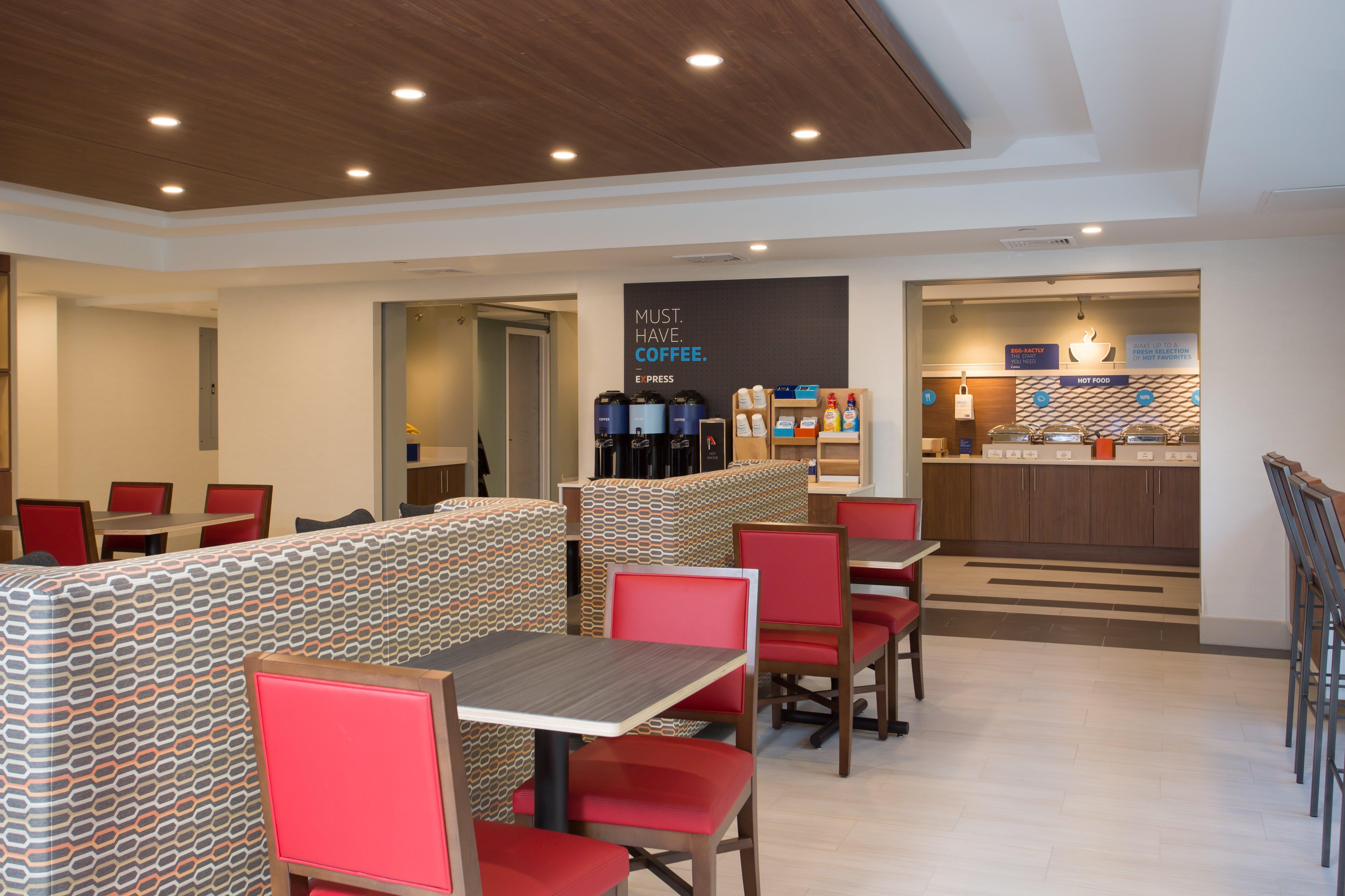 Holiday Inn Express Chelmsford By Ihg Экстерьер фото