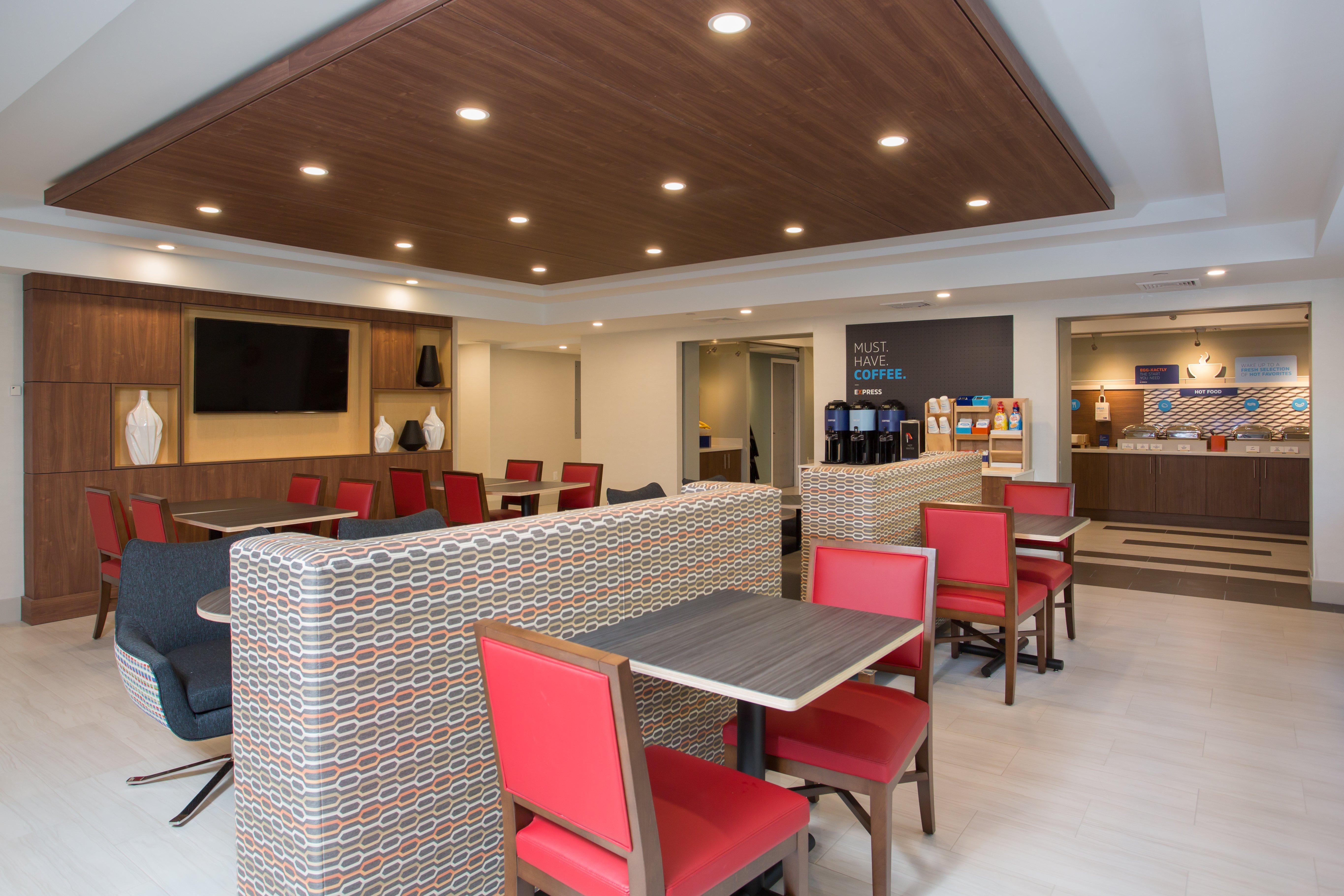 Holiday Inn Express Chelmsford By Ihg Экстерьер фото